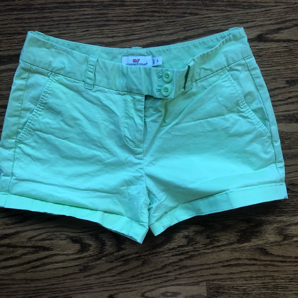 Vineyard vines 3.5” everyday shorts